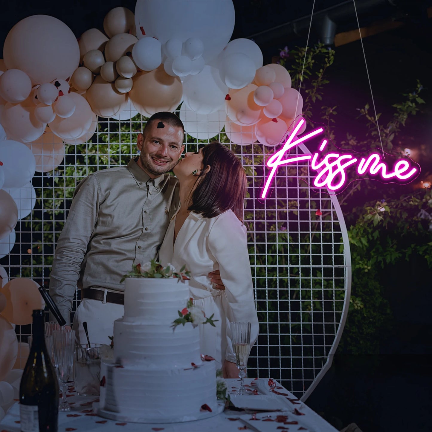 Kiss Me Neon Signs Pink Letter LED Lights Glow Party Signs Light Romantic Wedding Marriage Decorations Art Wall Lamp Ornaments