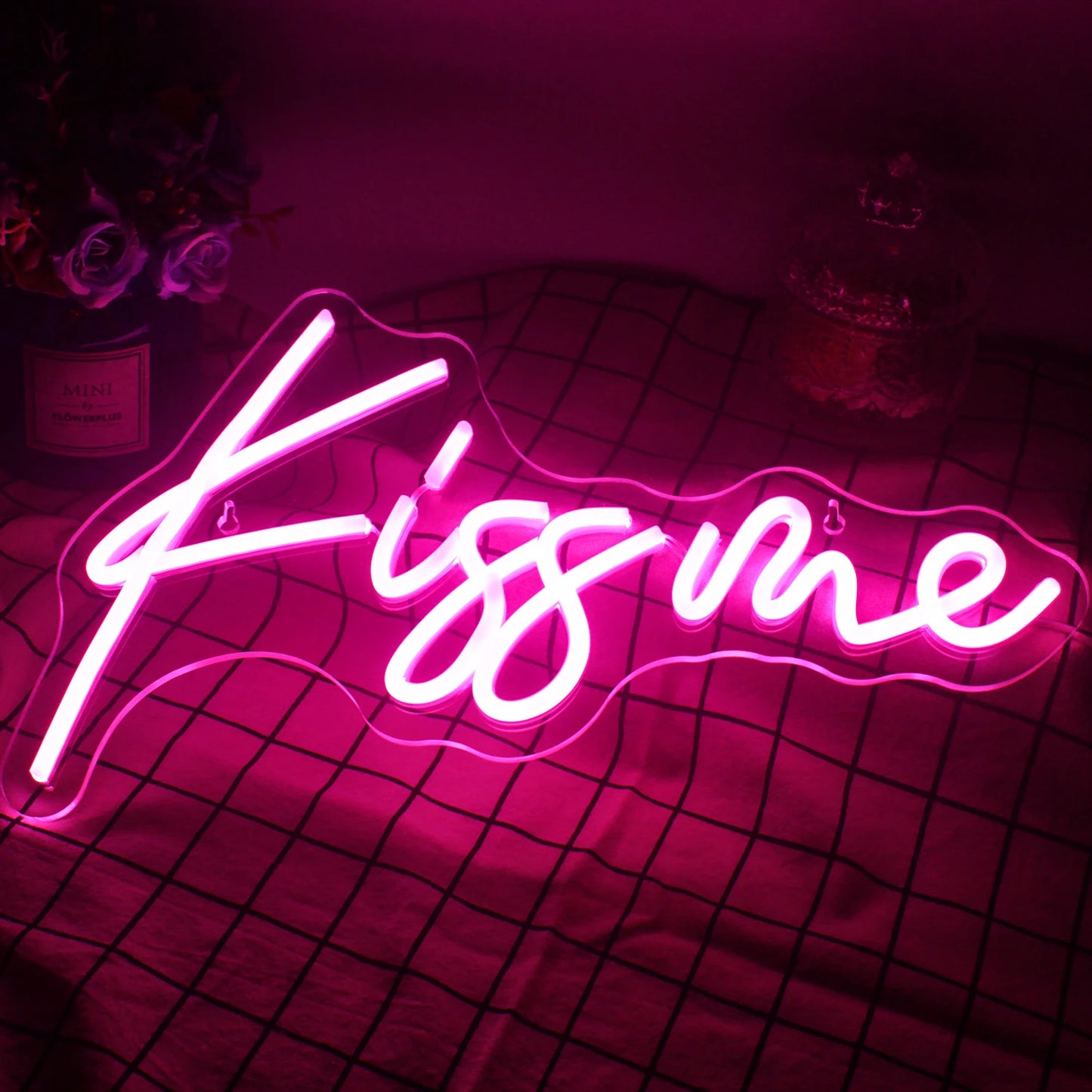 Kiss Me Neon Signs Pink Letter LED Lights Glow Party Signs Light Romantic Wedding Marriage Decorations Art Wall Lamp Ornaments
