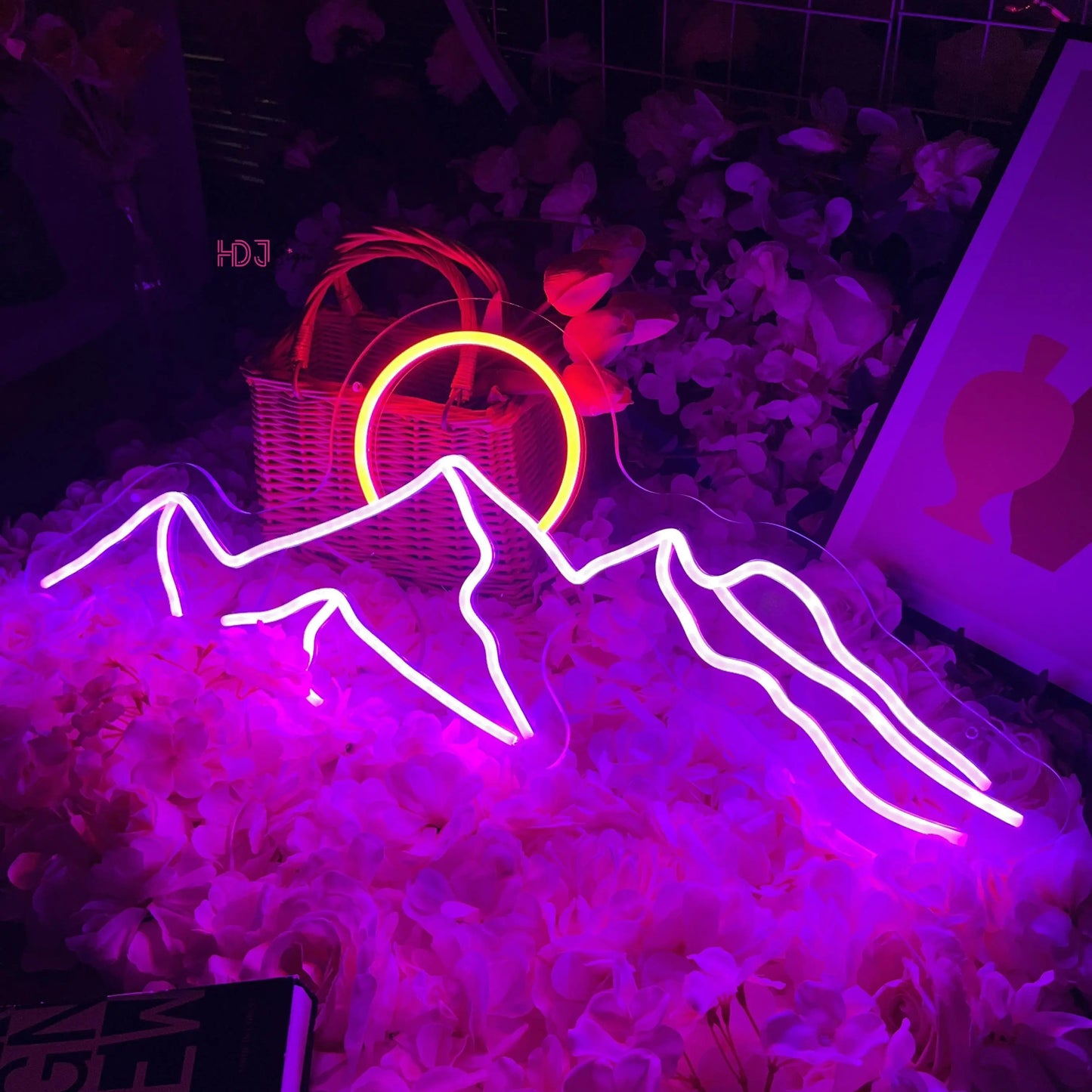Neon Led Sign Moutain and Sun Neon Lights USB LED Lamp Signs Home Wall Decor Bedroom Kid Room Bar Party Birthday Decoration